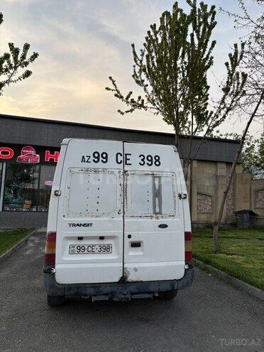 Ford Transit-5