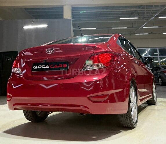 Hyundai Accent-10