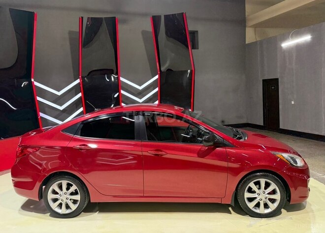 Hyundai Accent-5