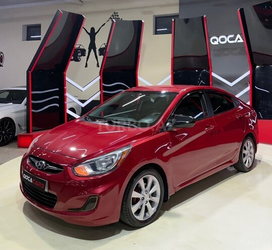 Hyundai Accent-2
