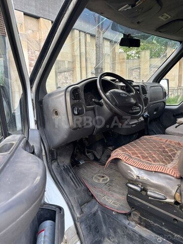 Ford Transit-6