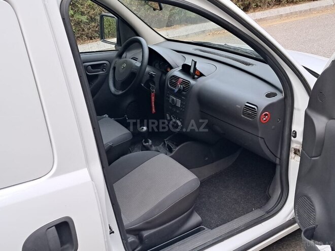 Opel Combo-9