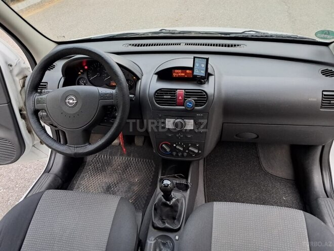 Opel Combo-12