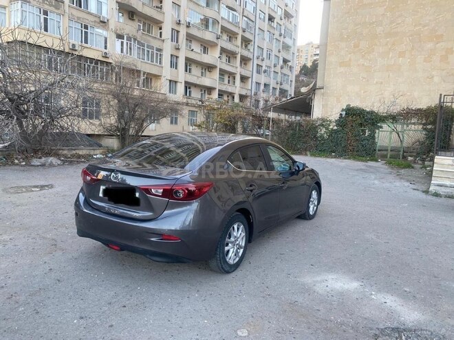Mazda 3-3