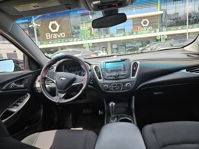 Chevrolet Malibu-13
