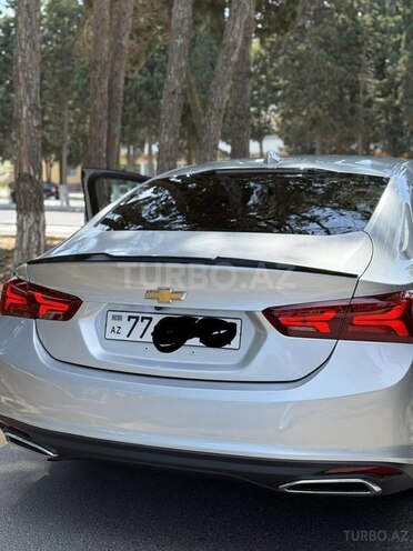 Chevrolet Malibu-8