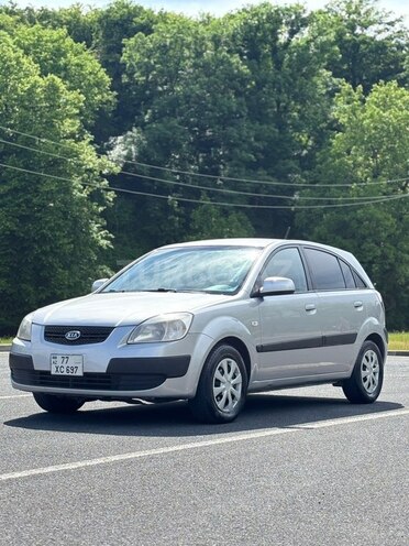 Kia Rio-2