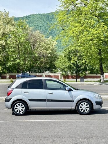 Kia Rio-9