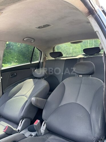 Kia Rio-15