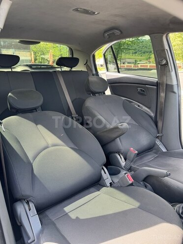 Kia Rio-14