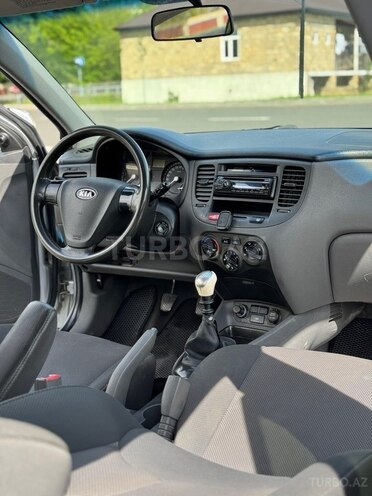 Kia Rio-12