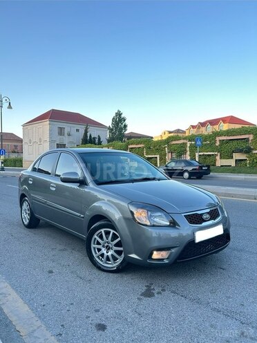 Kia Rio-1