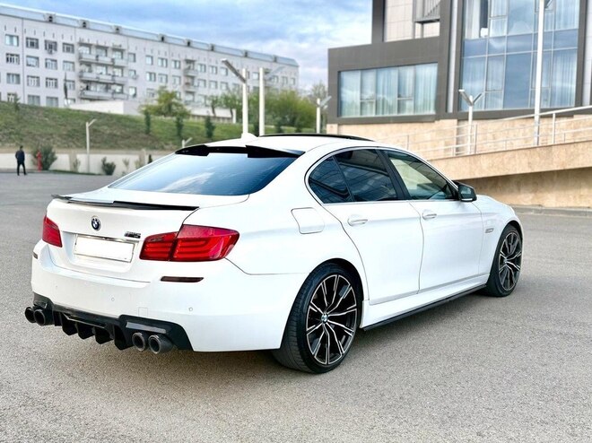 BMW 523-6