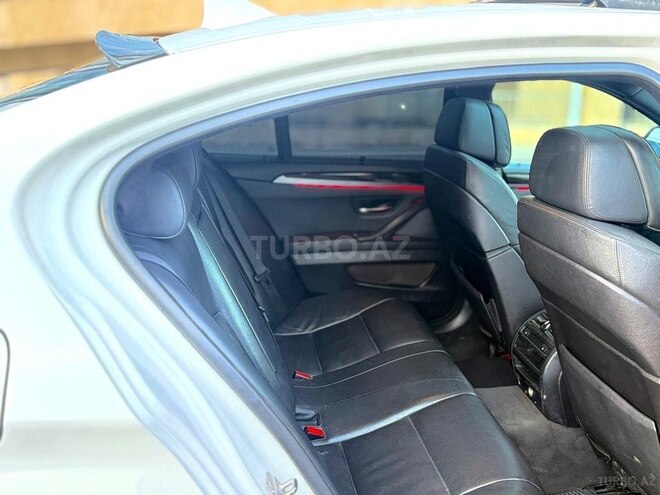 BMW 523-8