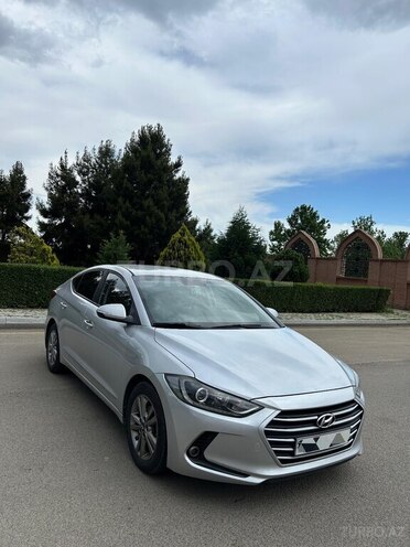 Hyundai Avante-1