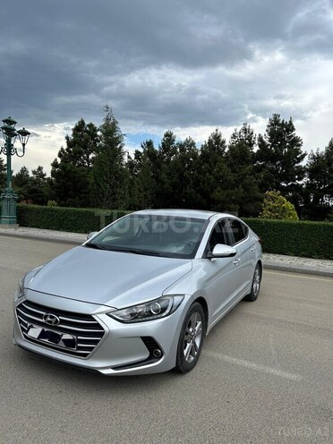 Hyundai Avante-3