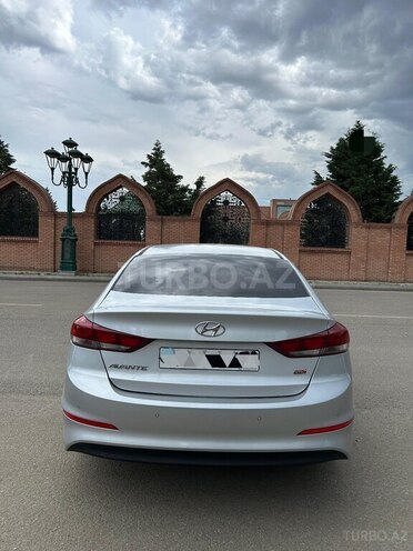 Hyundai Avante-6