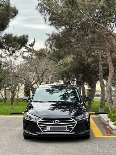 Hyundai Elantra-1