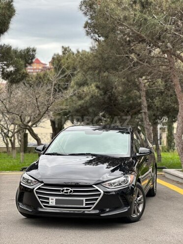 Hyundai Elantra-2