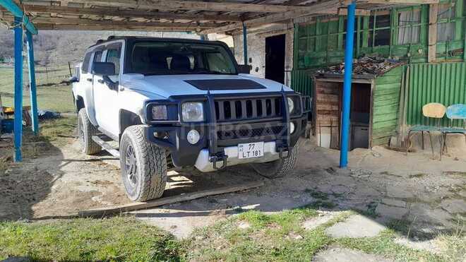 Hummer H3-9