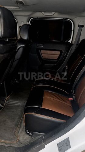 Hummer H3-7