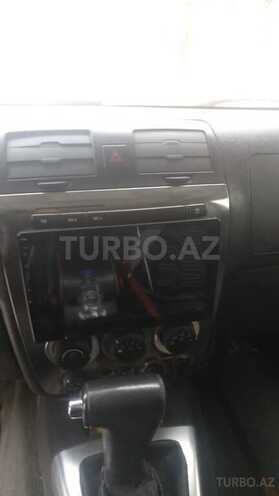 Hummer H3-4