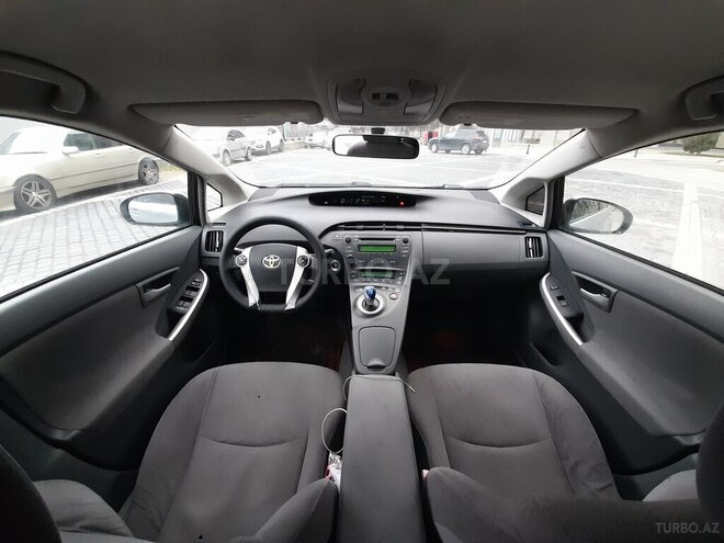 Toyota Prius-3