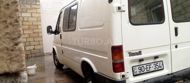 Ford Transit-2