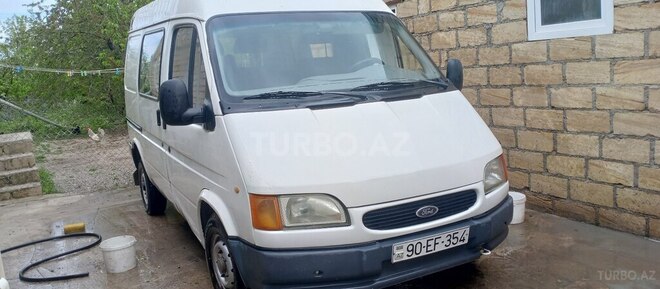 Ford Transit-3