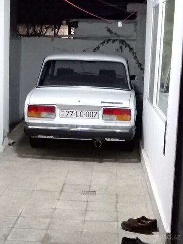 LADA (VAZ) 2107-2