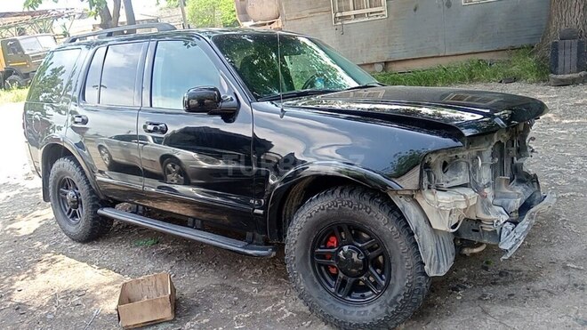 Ford Explorer-2