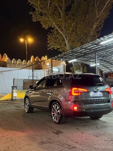 Kia Sorento-5