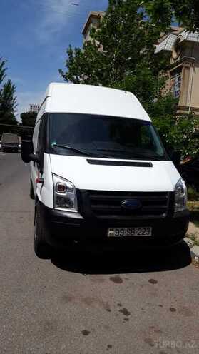 Ford Transit-13