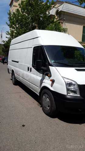 Ford Transit-6