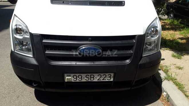 Ford Transit-4