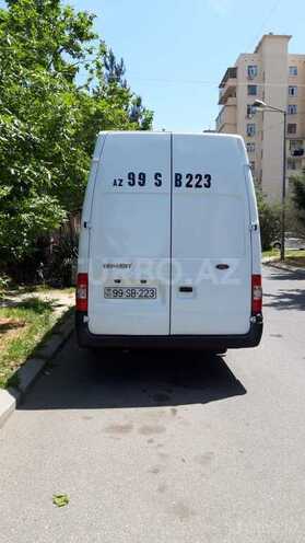 Ford Transit-11