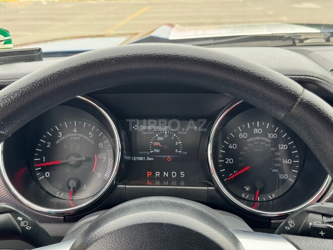 Ford Mustang-12