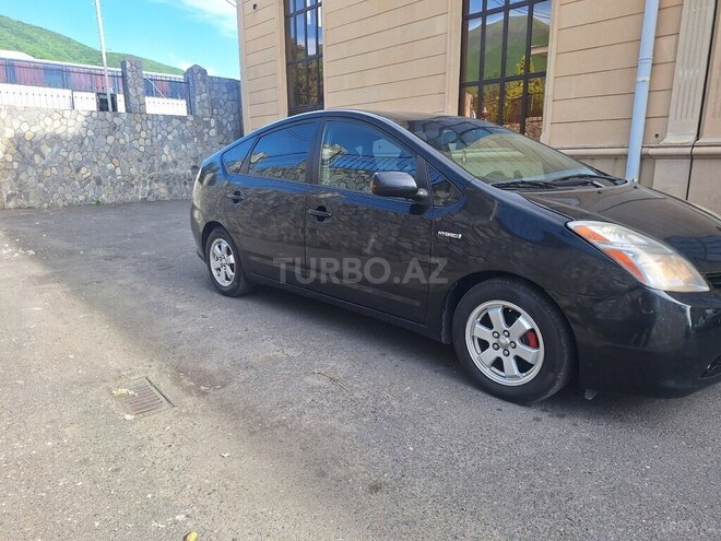 Toyota Prius-5