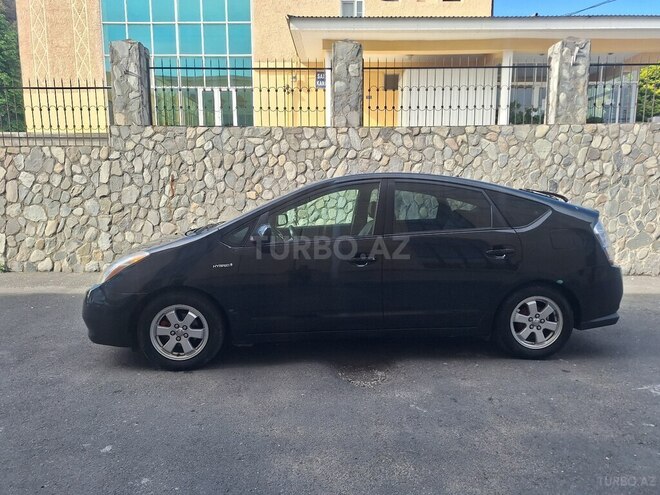 Toyota Prius-8