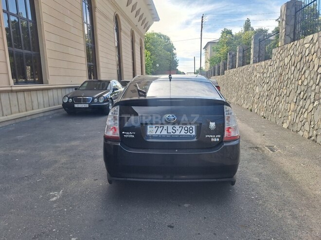 Toyota Prius-9