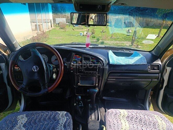 Nissan Pathfinder-2