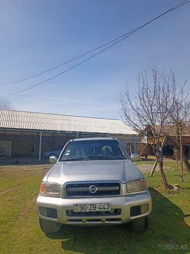 Nissan Pathfinder-9