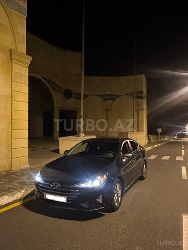 Hyundai Elantra-7