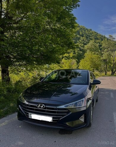 Hyundai Elantra-4