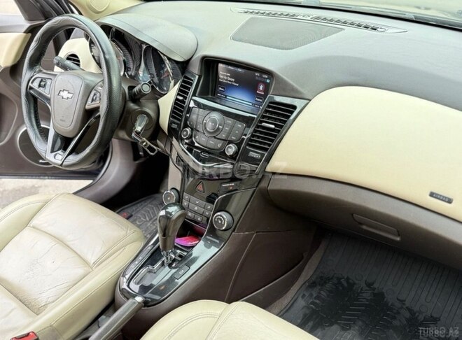 Chevrolet Cruze-9