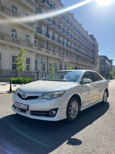 Toyota Camry-1