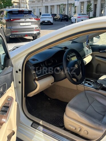 Toyota Camry-10