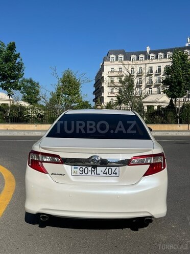 Toyota Camry-7