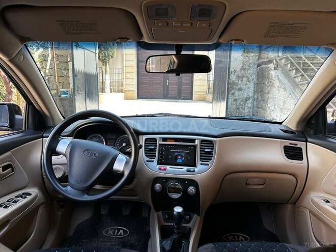Kia Rio-4