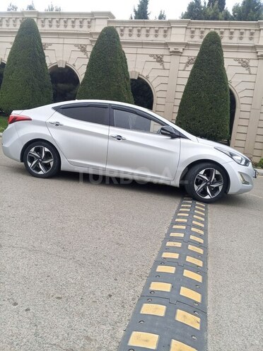 Hyundai Avante-4